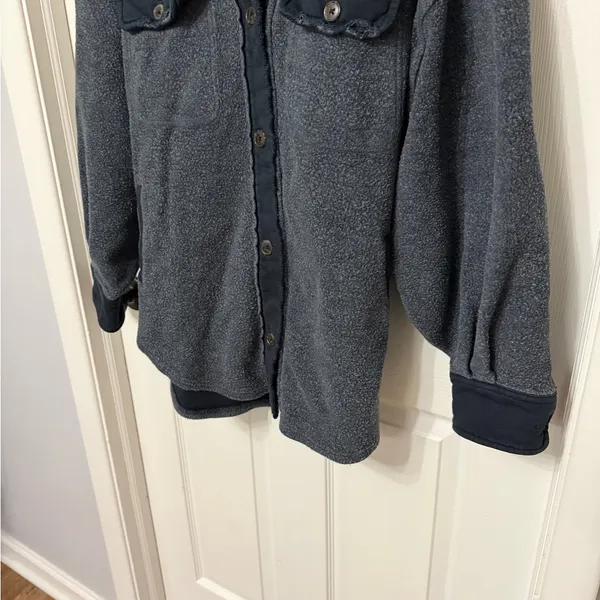 FREE‎ PEOPLE ruby fleece shacket oversized small - Image 3