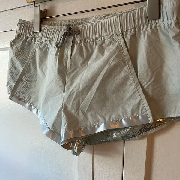 NWOT Free People Movement Shape Shifter Metallic Blue Shorts Medium - Image 4