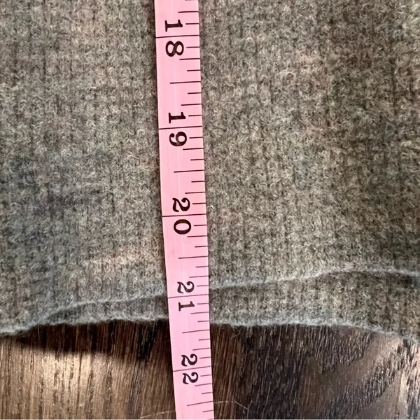 Vintage 1990s Ralph Lauren Gray Wool Sweater - Image 4