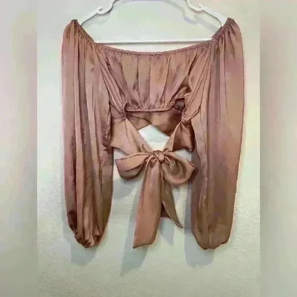 O.Vianca Women’s Long Sleeves Ruched Wrap Cropped‎ Top Size M - Image 2