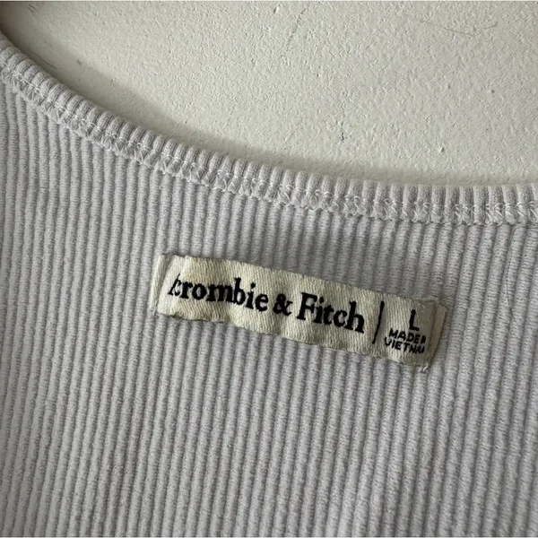 Abercrombie & Fitch‎ White Ribbed V Neck Crop Tank Top - Image 4