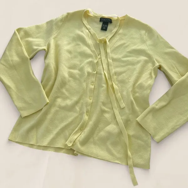 Source Unknown Butter Yellow knit button sweater w/ neck tie detail Carolyn Bessette Kennedy L - Image 2