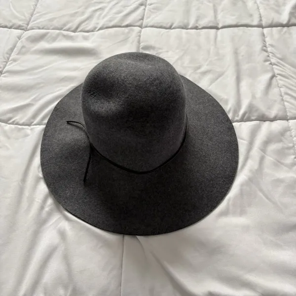 Womens OS 100% Wool Hat‎ Gray Felt Floppy Leather Bow Dainty Romantic Feminine - Image 2