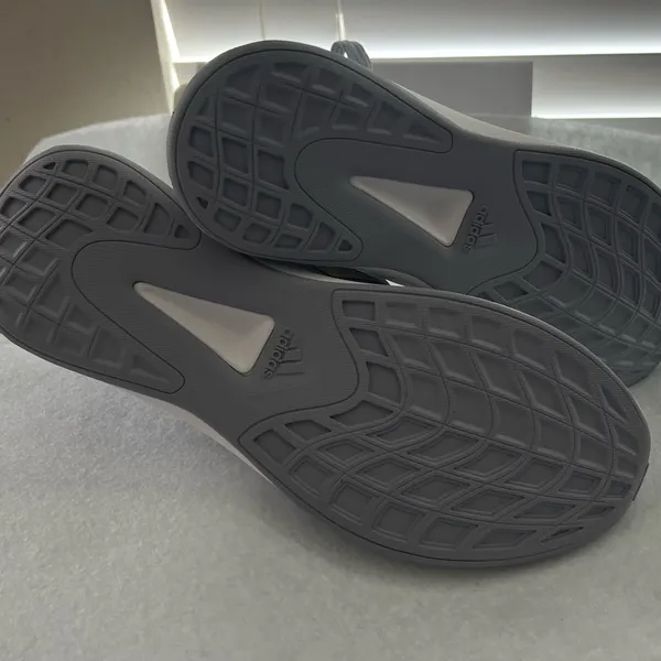 Adidas Women’s Primeblue Sneakers NWOT - Image 4