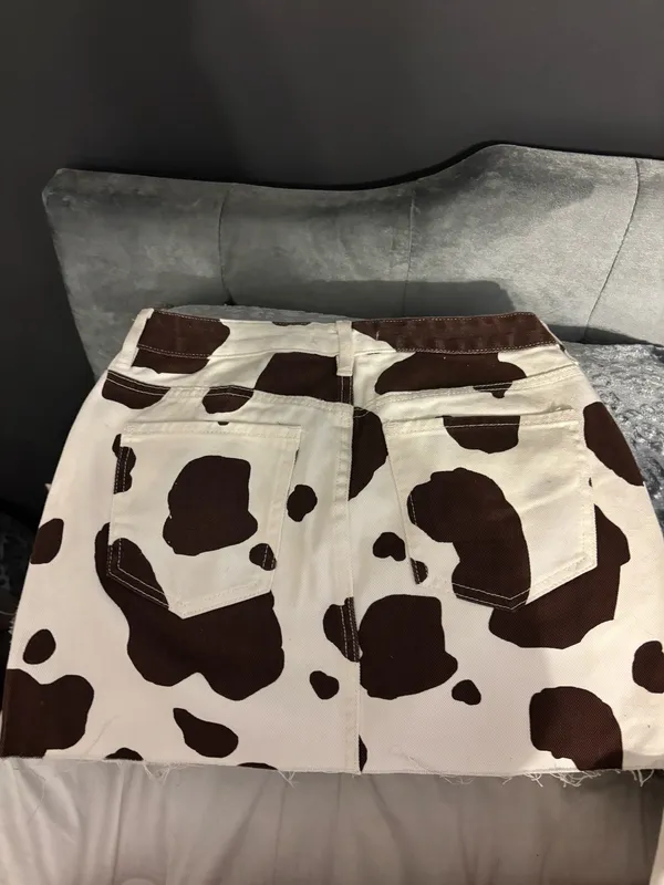 Size 26 pacsun cow print mini skirt new with tags - Image 2
