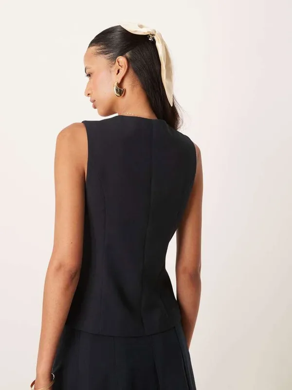 Abercrombie & Fitch Tailored Zip Vest Black Sleeveless Top Size M - Image 2