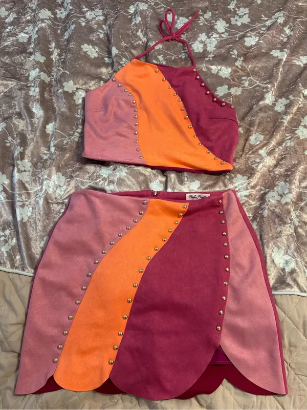 NWOT Blushing Brunette Colorblock Halter Neck Faux Suede Studded Skirt Set Sz XL - Image 4