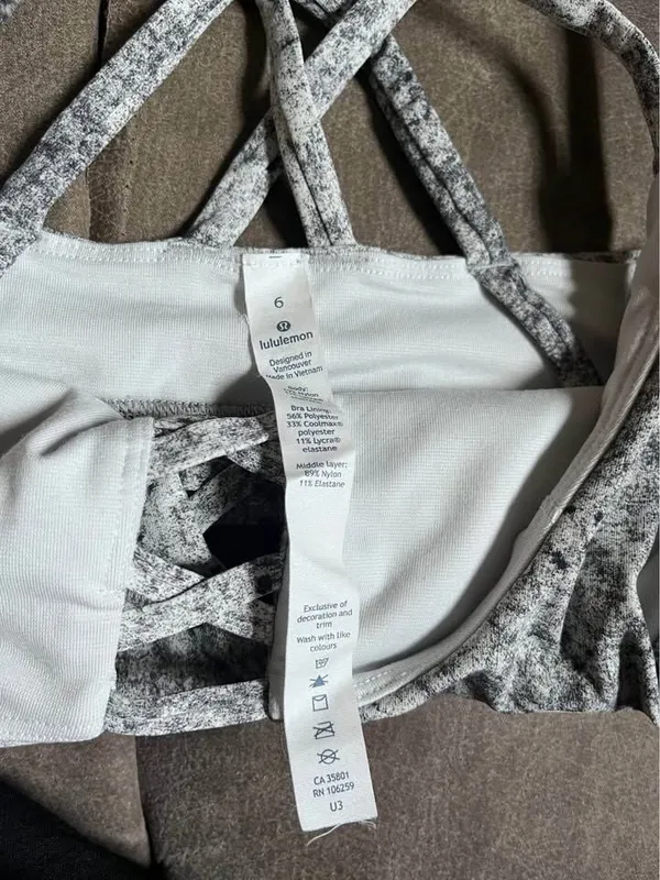 Lululemon sports bra size 6 - Image 4