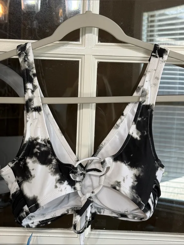 CUPSHE Black & White Tie-Dye Crossover Bikini Top NWT -XS Minimalist Monochrome - Image 8