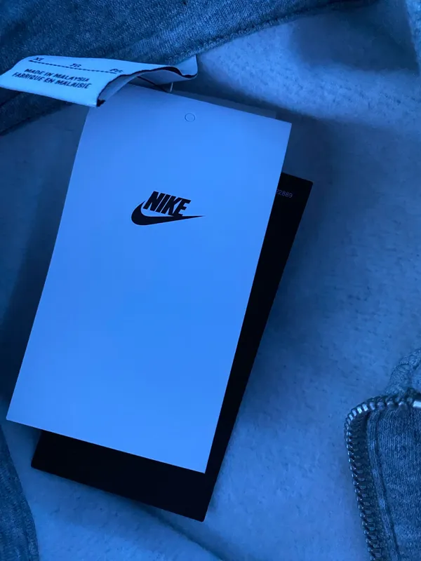 Oversized Nike Sweatshirt - Image 4
