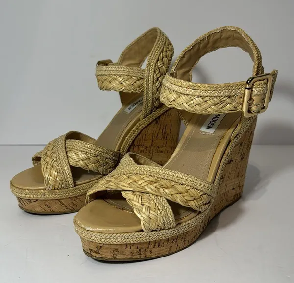 STEVE MADDEN WOVEN WEDGES (9) - Image 2