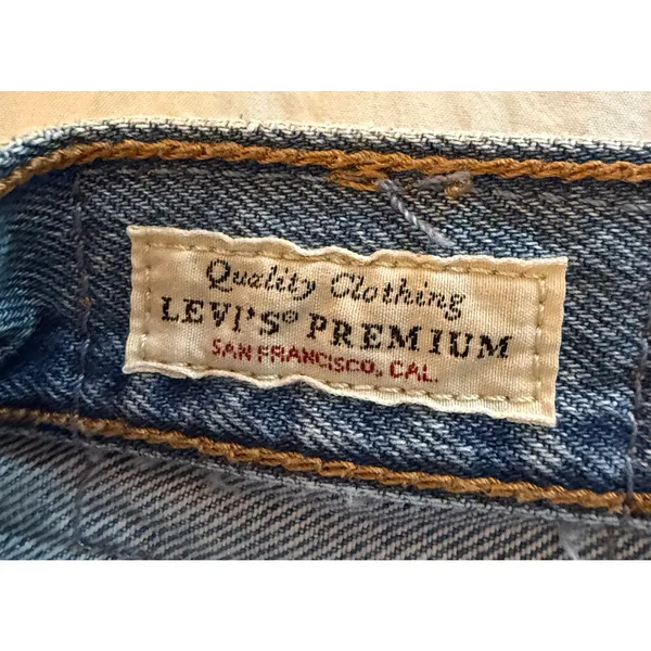 Levis Jeans Wedgie Straight Womens Size 27 Blue High Rise Distressed Button Fly - Image 3