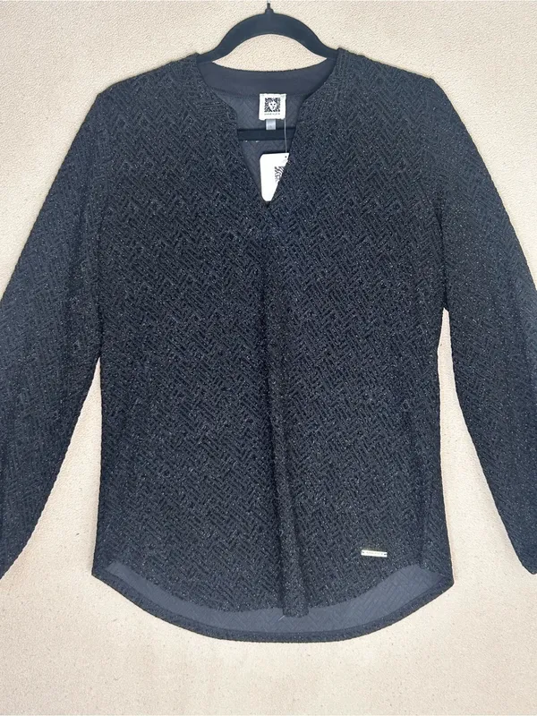 Anne Klein Black Textured Long-Sleeve Blouse Size Small. Beautiful fabric. - Image 2