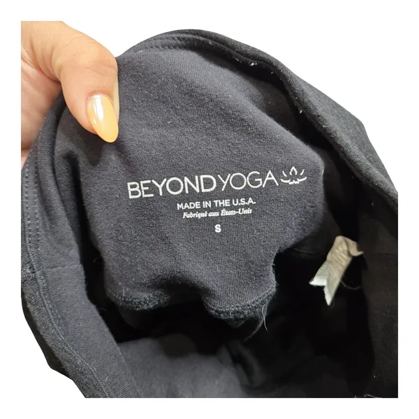 Beyond Yoga Caught In The Midi High‎ Waist Leggings Size: S - Image 4
