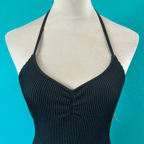 NWT Aerie Crinkle Halter Cheekiest One Piece Swimsuit True Black Swim Beach Sz S - Image 4