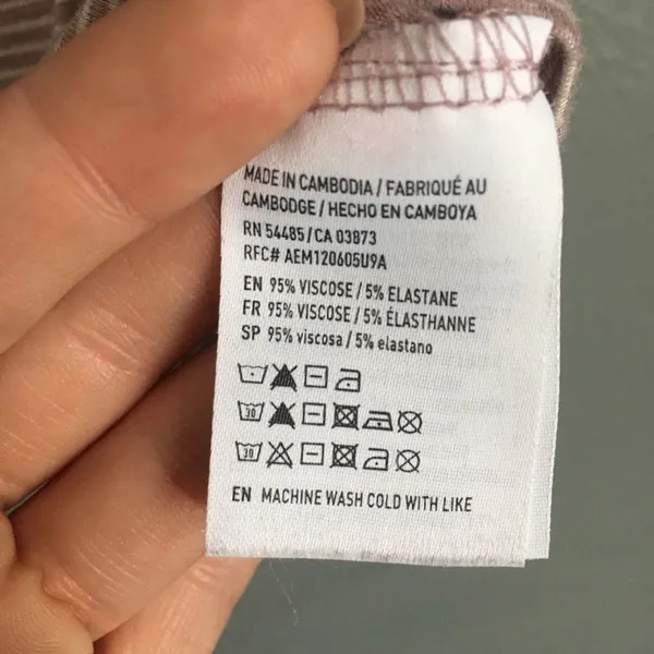 American Eagle • Soft and Sexy Mauve Striped V-Neck Shirt Size Small - Image 10
