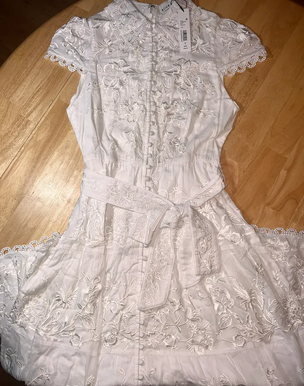 Alice + Olivia Size 4 Vannessa Belted Midi Shirtdress Retails $595 - Image 10