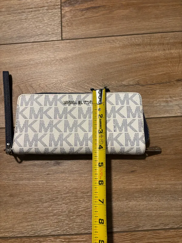 Michael Kors Cream & Navy Signature MK Zip Wallet Wristlet - Image 6