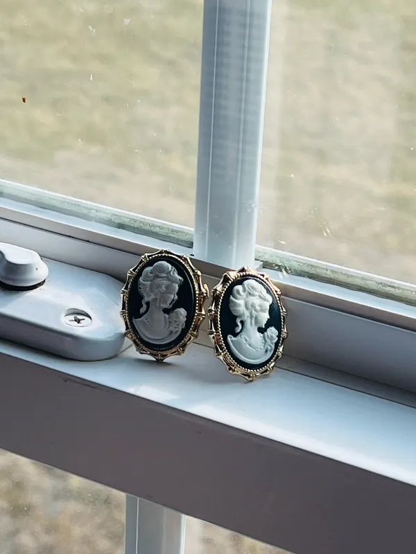 Anthropologie 14K Cameo Larger Earrings - Image 4