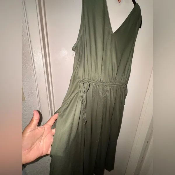Time and Tru Forest Green Apparel - Image 4