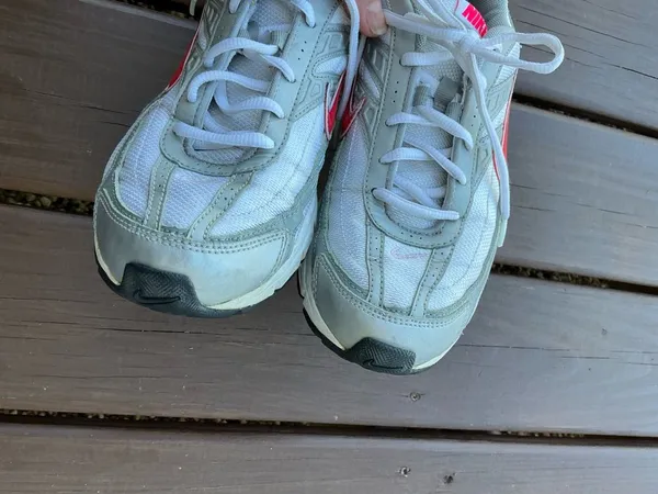 Nike White Sneakers with Hot Pink Swoosh 👟👟 - Image 12