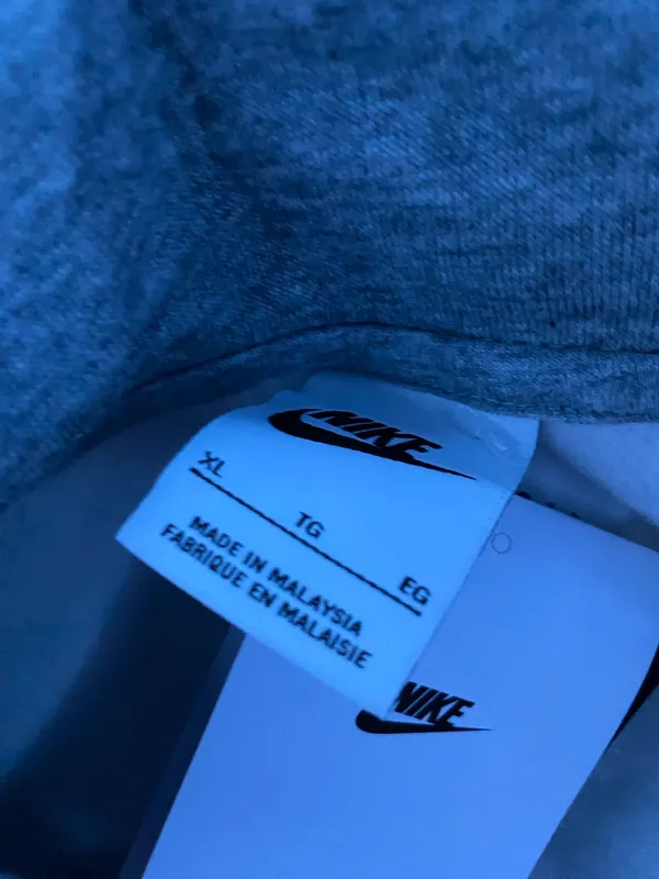 Oversized Nike Sweatshirt - Image 3