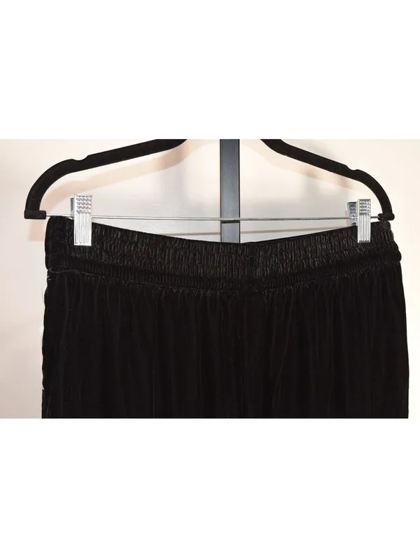 NWT GAP Women's Black Velvet Lounge Pants Medium - Image 6