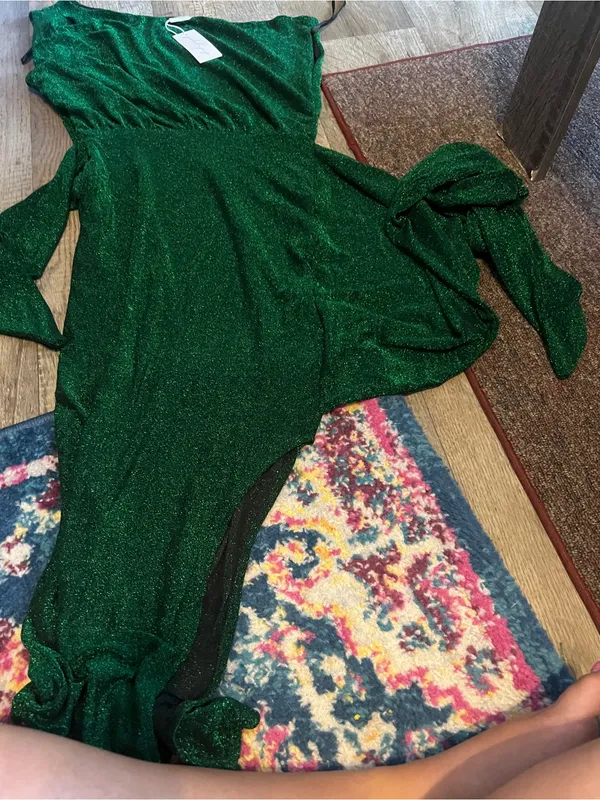 NWT Petal and Pup Midi Santiago Off Shoulder emerald metallic green dress size S - Image 16