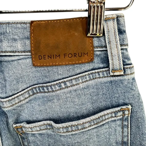 Aritizia Denim Forum The Arlo High Rise Straight Jeans 23‎ Button Fly Organic - Image 4