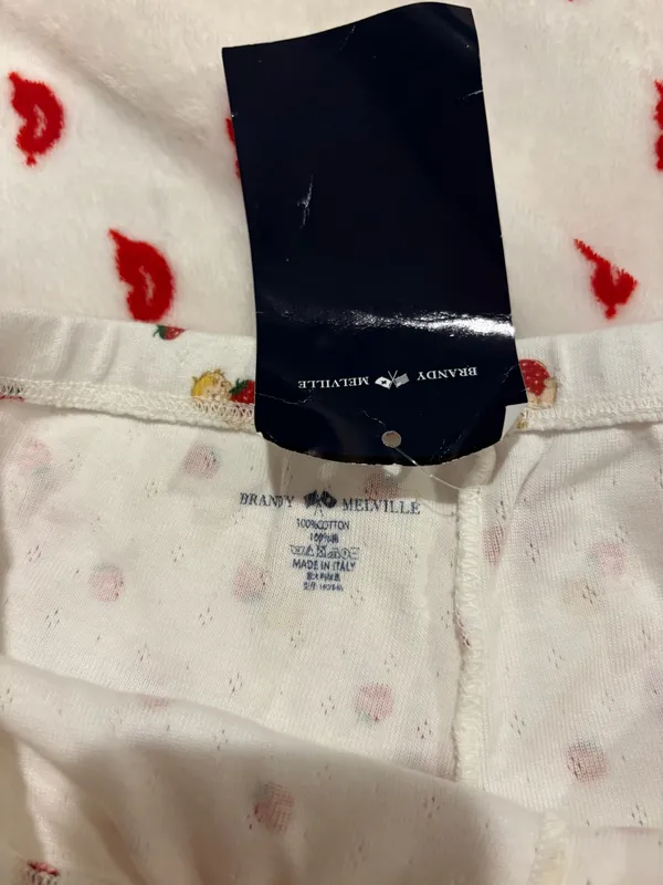 Brandy Melville/john galt strawberries and babies pj shorts NWT - Image 4