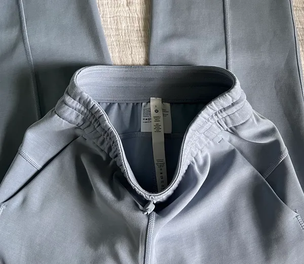 Softstreme Cropped Pants - Image 2