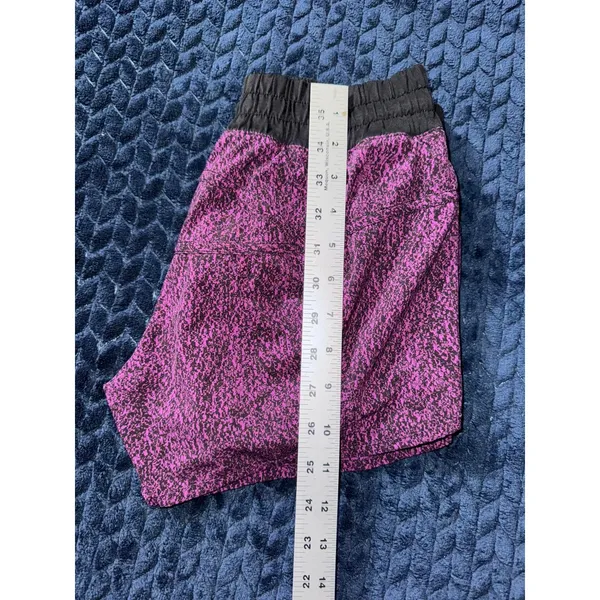 Lululemon Women's Run‎ Times Shorts Speckled Foil Magenta Purple Black Size 6 - Image 10