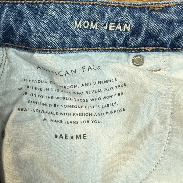 American Eagle Mom Jeans Womens 12 R Distressed‎ Light Blue Denim Casual - Image 13