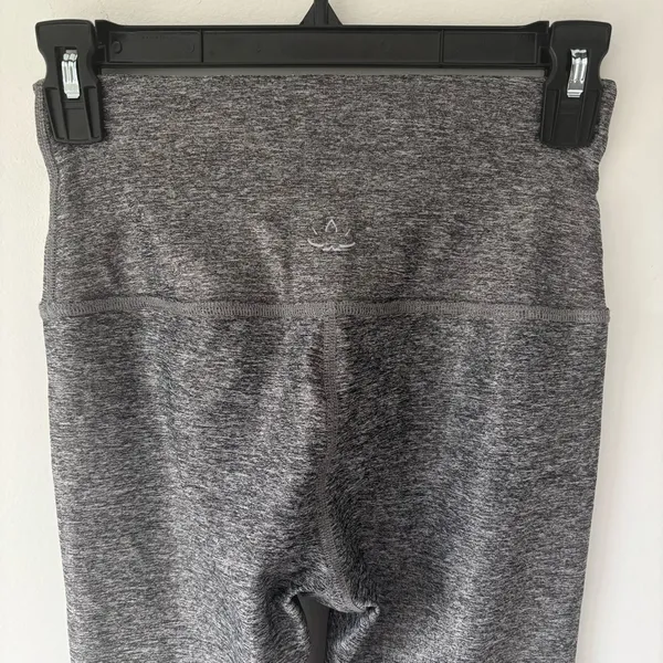 Beyond Yoga Grey Space Dye Metallic Leggings High Rise Athleisure Active Workout - Image 6