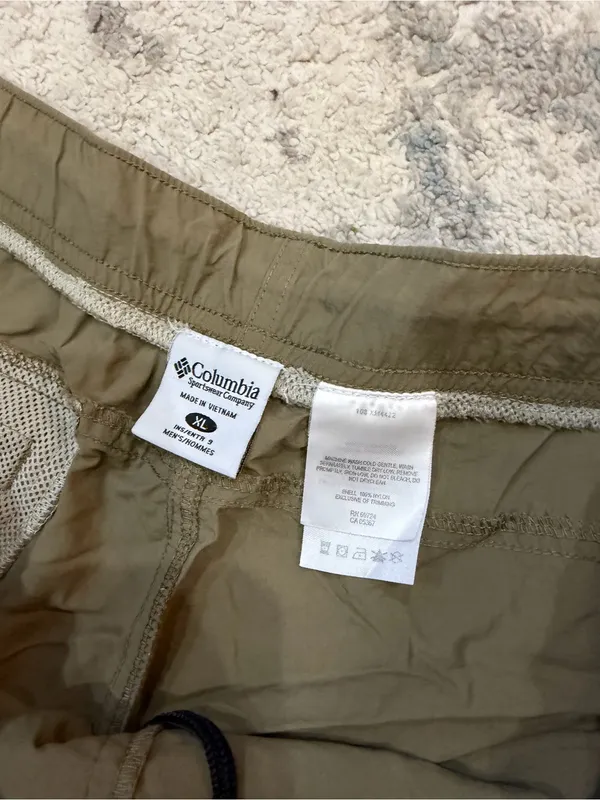 Columbia Men’s XL Khaki Cargo Shorts 9” Inseam - Image 4