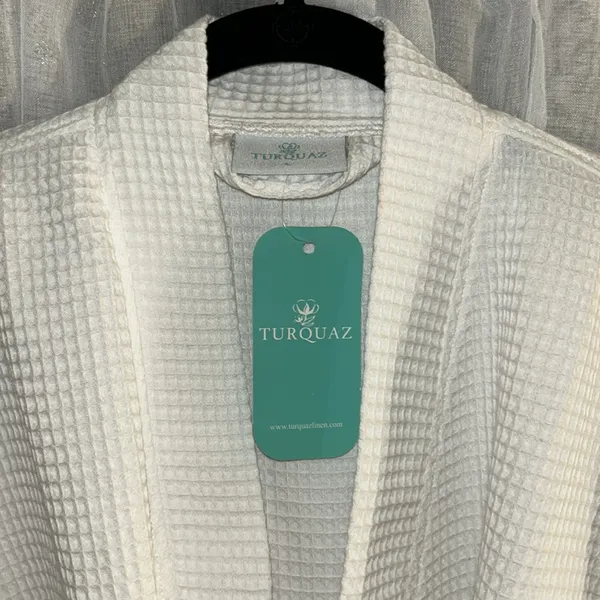 NWT Turquas Size L White Waffle Knit Robe - Image 4