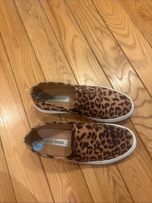 Steve Madden Size 7.5 Cheetah Leopard Slip on Sneaker Shoes - Image 3