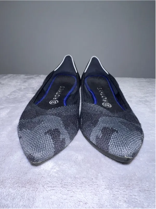 Women's Rothy's Pointed Toe Flats Size 9 Grey Black Camo - Image 2