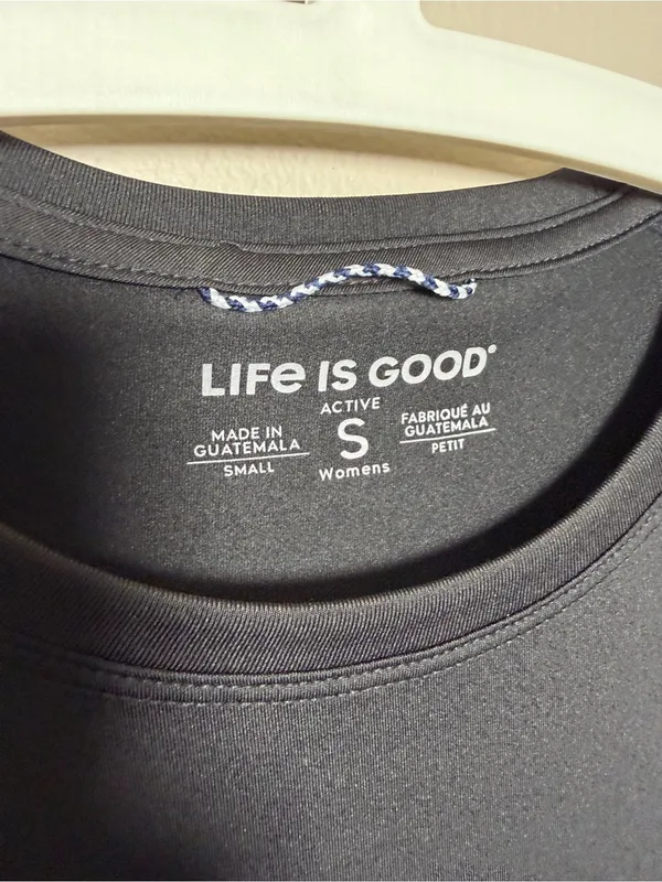 Life is Good Active t-shirt black size small - Image 3