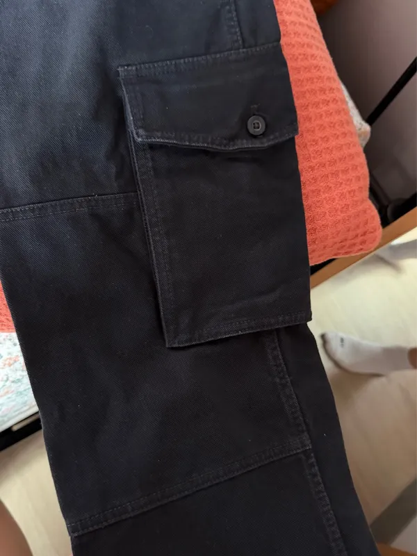 Aritzia Cargo Pants - Image 4