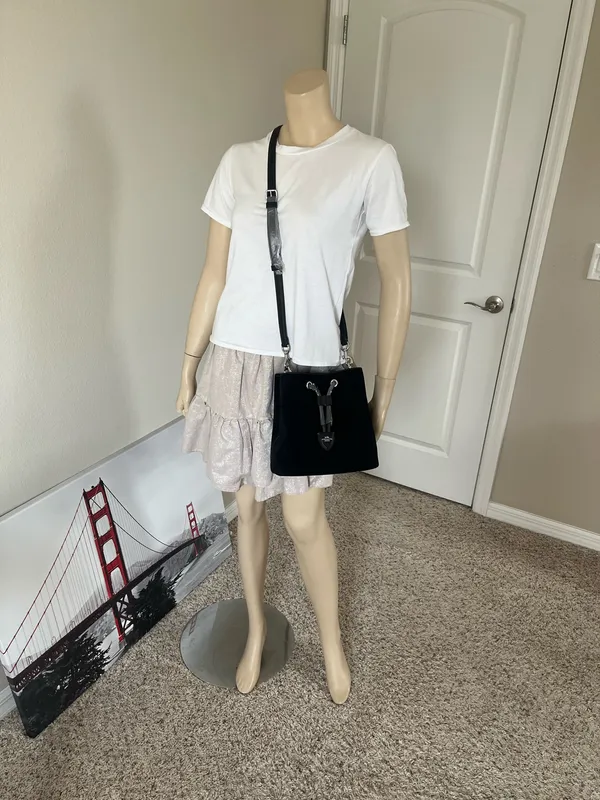 Coach Rowan Bucket Bag With Cherry Charm - Image 9