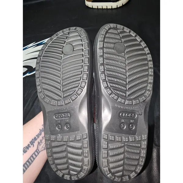 Crocs‎ Black Thong Sandals Womens 5 Mens 3 - Image 5