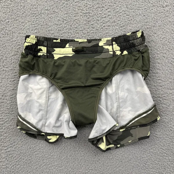 Lululemon Hotty Hot Low Rise Shorts 4" Heritage 365 Camo Green Athletic Women 8 - Image 3