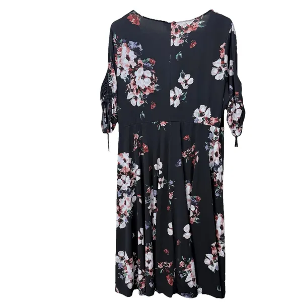 Torrid Pink Floral Studio Knit Short Tie Sleeve‎ V Neck Dress Size 1X - Image 7