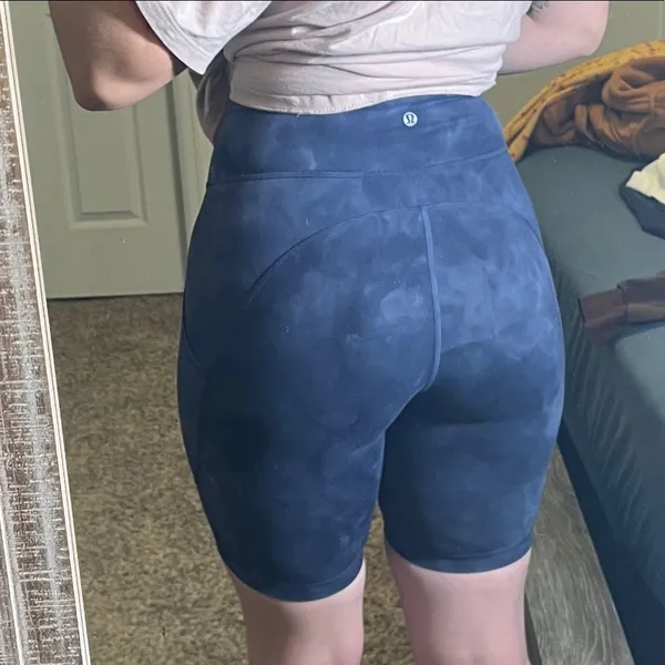 Lululemon Invigorate‎ High-Rise Short 8" - Image 2