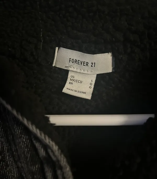 Forever 21 Cropped Denim Jacket - Image 3