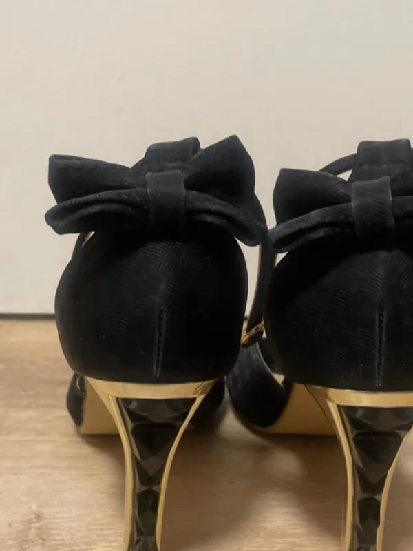 Bow Ankle Peep toe Heels Gold Size 5.5 - Image 2