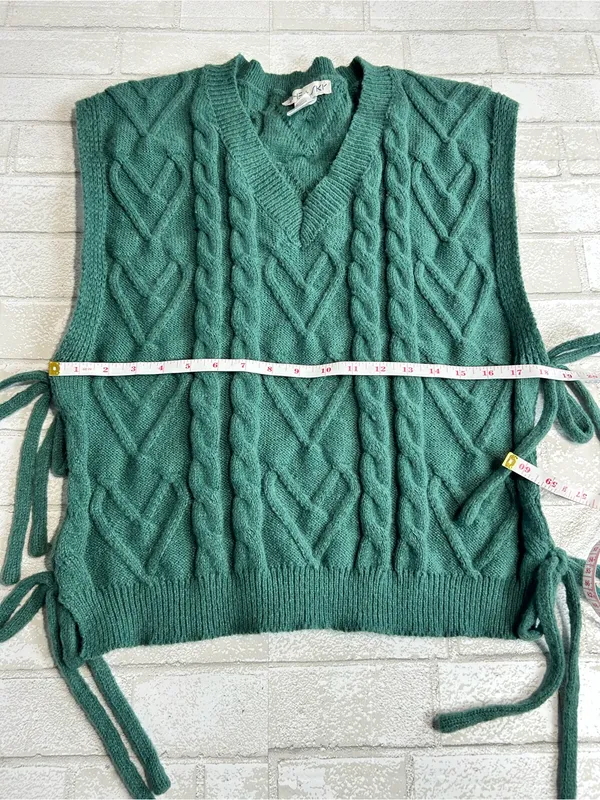 She & Sky Vintage Inspired Cable Knit V-Neck Side Tie Sweater Vest - Green - Image 7