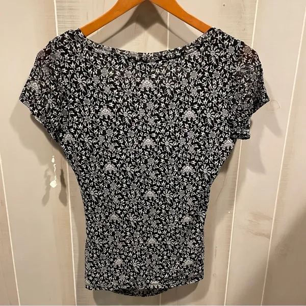 Cute mesh floral vines v-neck ruched top INC maximalist Y2K vibes stretchy - Image 9
