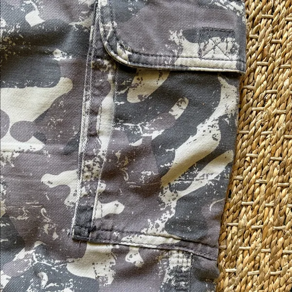 CARHART Camouflage Cargo Capris Women’s Workwear Farmwear XL. - Image 4
